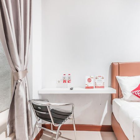 Oyo 1555 Unik Guesthouse Syariah Jakarta Ngoại thất bức ảnh